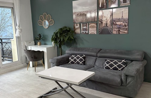 Plaisir Wohnung | Appartement Accès Gare Plaisir Grignon en 25 Minutes à Paris