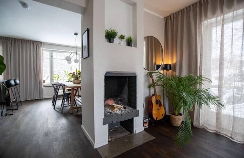 Kyrkviken Haus | Charming, spacious townhouse 10-15 mins from city