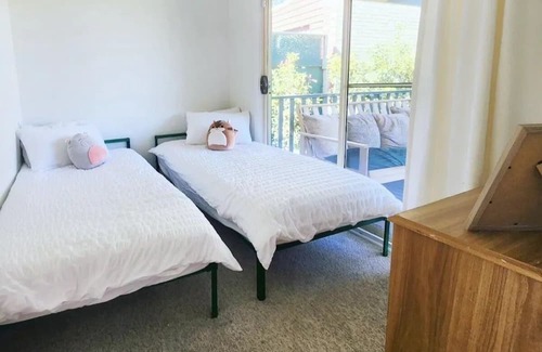 Fishermans Paradise Hütte | "Coco" - sweet coastal cottage in central location that is perfect for families.