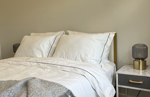 Consecon Haus | New, open concept home w/hot tub in PEC