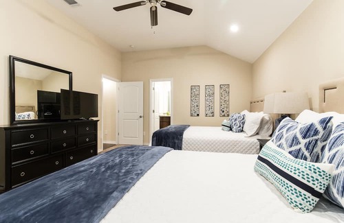 Cedar Crest Haus | Private Home with Pool - 10 Min. to Downtown!