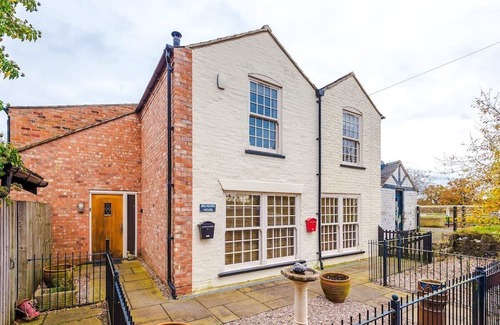 Sandbach Haus | Country 4-bed house with views