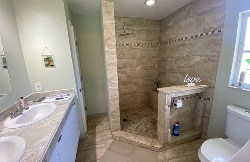 Joel Villa | Heated Pool Home 3/2 in Quiet Neighborhood