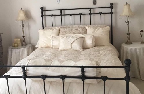 Versailles Haus | Wonderful estate in Palm Beach! Flexible terms for stay