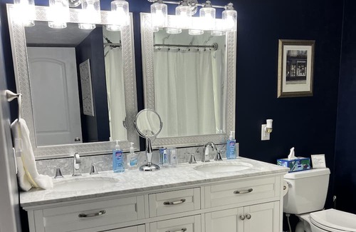 Wooded Estates Haus | Spacious home in walking distance to Notre Dame University