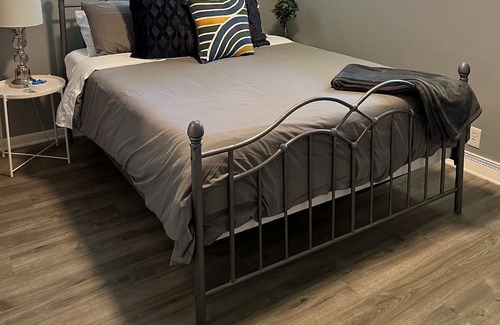 Wooded Estates Haus | Spacious home in walking distance to Notre Dame University