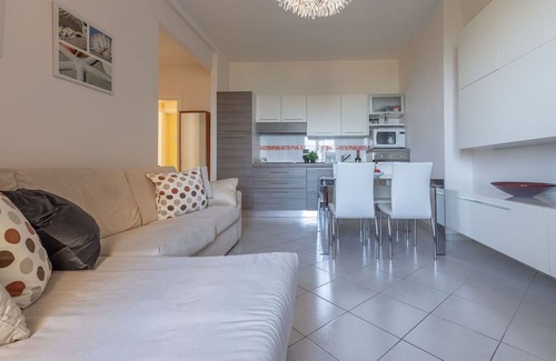 Villa Musone Wohnung | Cosy apartment for 4 people with WIFI, A/C, TV, terrace, pets allowed, panoramic view and parking