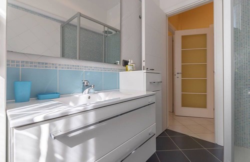 Villa Musone Wohnung | Cosy apartment for 4 people with WIFI, A/C, TV, terrace, pets allowed, panoramic view and parking