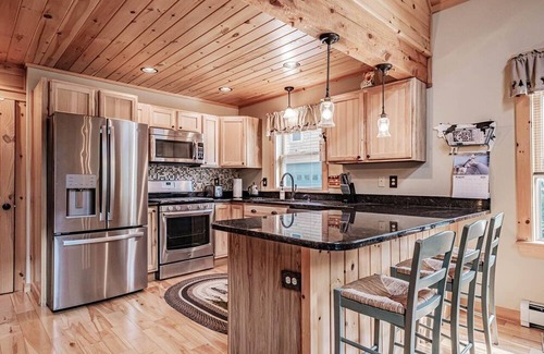 Greenwood Skihütte | Luxury Woodland Retreat with both lake/ski slope access, Yr home away from home