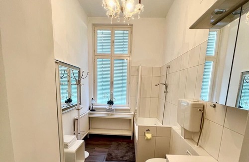 Baden Wohnung | Holiday Apartment "In Wienerwald Residenz" with Mountain View & Wi-Fi