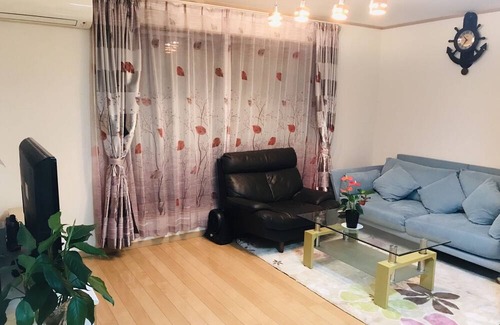 Shinkoiwa Haus | Private villa, 4 rooms available for 10 people! 6 minutes walk from the station