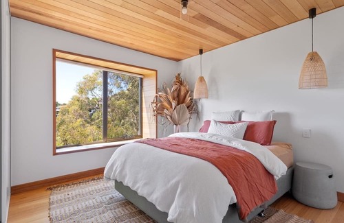 Trevallyn Haus | Haven in the Heights Luxe Design and Sprawling Views