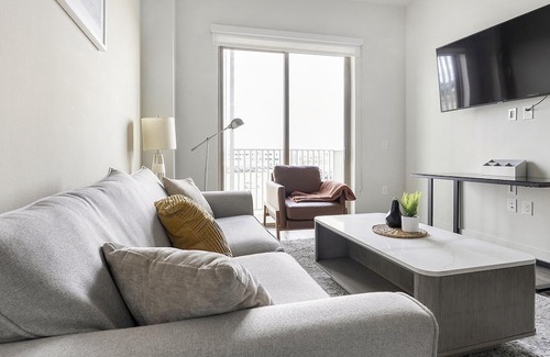 North Loop Wohnung | Modern Apartment in Prime Location (ID8890X22)