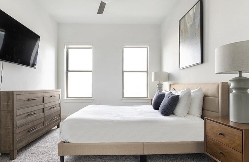 North Loop Wohnung | Modern Apartment in Prime Location (ID8890X22)