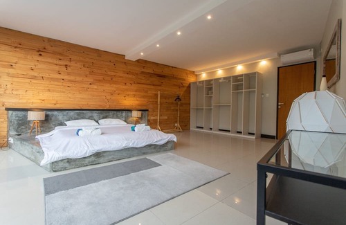 Suraberata Villa | Surf House Santai near the Ocean with Private Pool & 2-Bedrooms