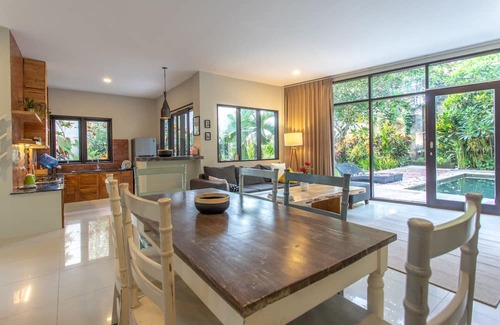 Suraberata Villa | Surf House Santai near the Ocean with Private Pool & 2-Bedrooms