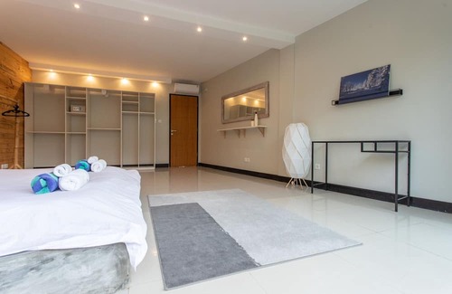 Suraberata Villa | Surf House Santai near the Ocean with Private Pool & 2-Bedrooms