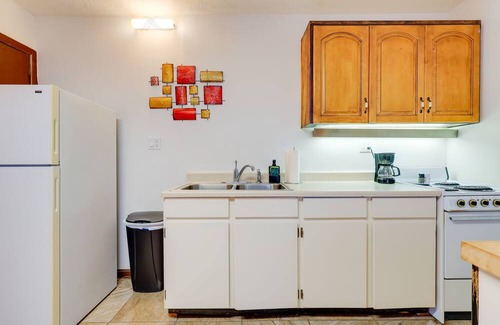 Shelley Wohnung | Shelly Studio Apartment Rental w/ Shared Fire Pit!