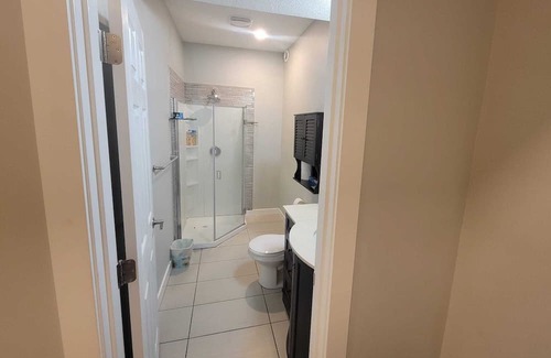 Southeast Calgary Haus | A tranquil 2-bedroom basement in SE Calgary