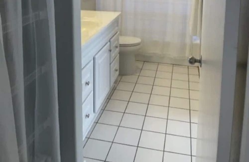Pacific Heights Haus | Modern Cozy 2b/1b Island Home away from Home../ Free Parking
