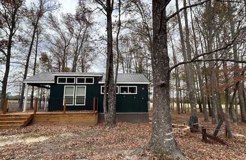 Athens Kabine | Tiny home nestled in the woods