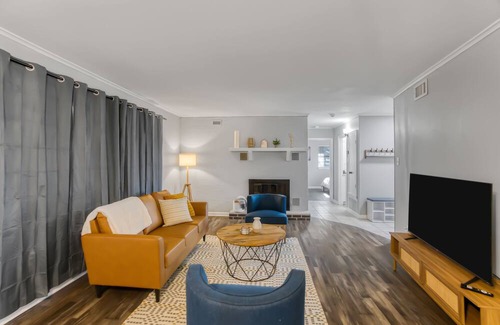 Jacksonville Haus | Ideal 3BR for Work Stays and Home Transition