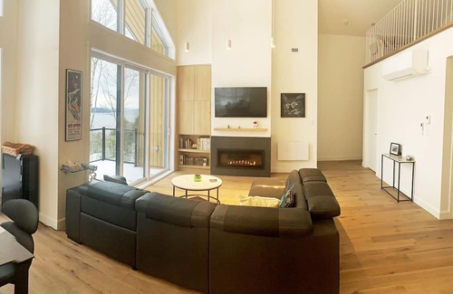 Owl's Head Ski Resort Eigentumswohnung | Ski-In/Ski-Out. Owl's Head New Penthouse - View on Mountain & Lake