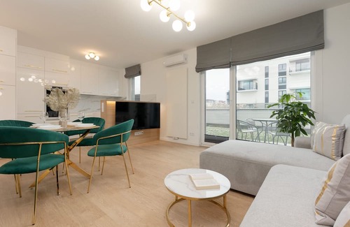 Warsaw Wohnung | Coopera 7F | Apartment with Two Bedrooms and a Garden | Parking | Warsaw