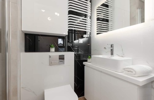 Warsaw Wohnung | Coopera 7F | Apartment with Two Bedrooms and a Garden | Parking | Warsaw