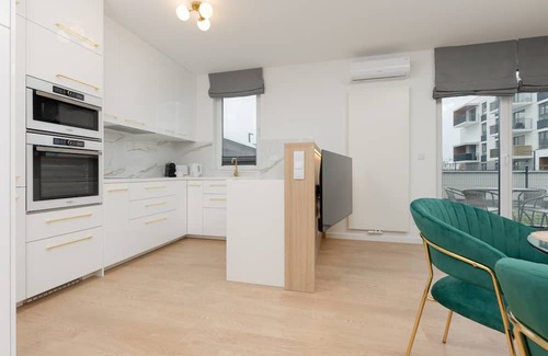 Warsaw Wohnung | Coopera 7F | Apartment with Two Bedrooms and a Garden | Parking | Warsaw