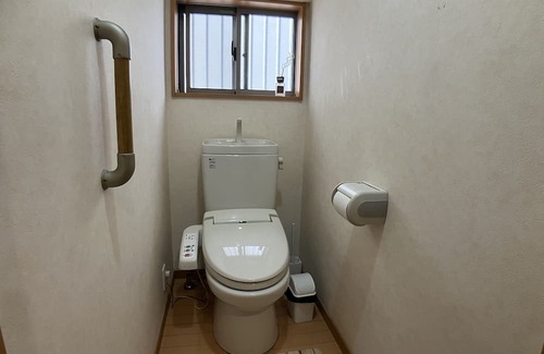 Narashino Haus | Near Tokyo DiesneyLand, Beach and Makuhari. Big House 4 BedRooms for 18 Guests