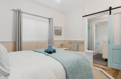 Patonga Kabine | Happy Daze 2 by Coast Holidays