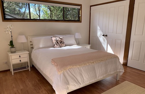 Point Clare Haus | Peaceful Surrounds Point Clare Pet friendly