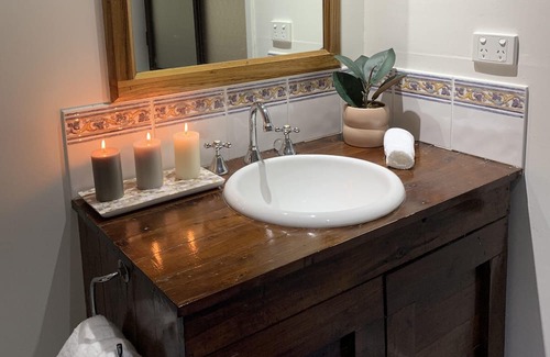 Point Clare Haus | Peaceful Surrounds Point Clare Pet friendly