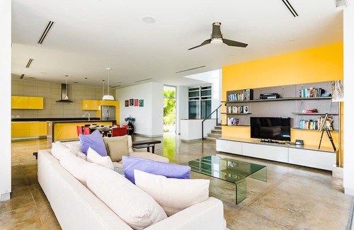 Marbella Haus | LUNA LUXURY VILLA w/Pool & Concierge!n