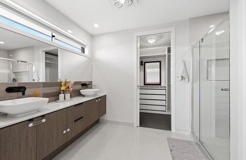 Werribee Haus | 4BR gateaway werribee SPA House