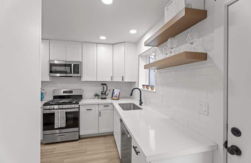 Coronado Villa | Charm In Coronado: Your Perfect Getaway W/ Casita