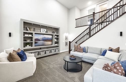 Heber Haus | Polar Express Deal- BOGO- Sleeps 18- Free Hot Chocolate