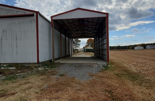 Carterville Haus | nSOUTHERN ILLINOISnFULL HOOK RV SPOT