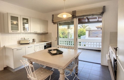 Plepi Wohnung | Beachside fully equipped flat with seaview