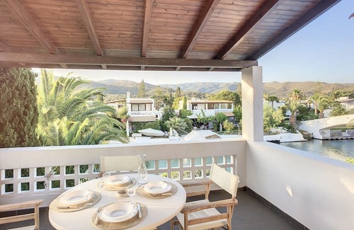 Plepi Wohnung | Beachside fully equipped flat with seaview