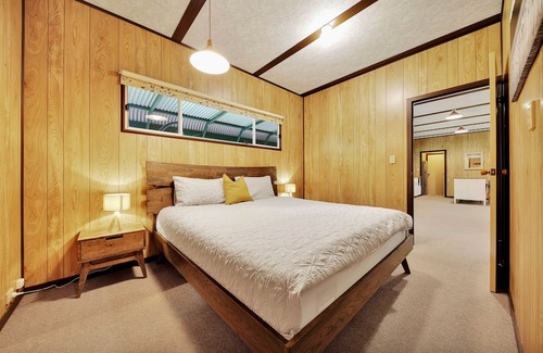 Bright Kabine | Welcome to The Banya Place – an experience like no other.