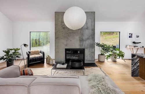 Accord Haus | Cozy Newly Built Retreat w/Pool & 10 Acres in Accord, NY!