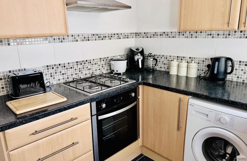 Kirkdale Haus | Stunning 2-Bed House in Liverpool