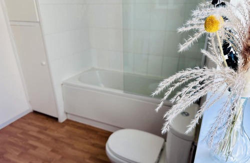 Kirkdale Haus | Stunning 2-Bed House in Liverpool