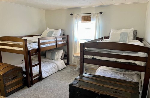 Unionport Hütte | Private and peaceful guest house on a working family farm in Bloomingdale!