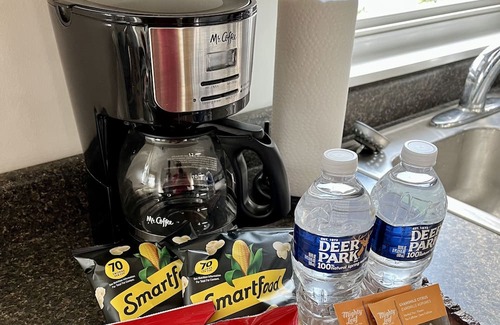 Unionport Hütte | Private and peaceful guest house on a working family farm in Bloomingdale!