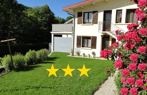 Foncine-le-Haut Wohnung | Gîte 1805bis montagnes du jura avec spa & sauna 3*