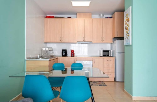 Cap de Salou Wohnung | Apartment 'Lovely' with Shared Pool, Private Terrace and Air Conditioning