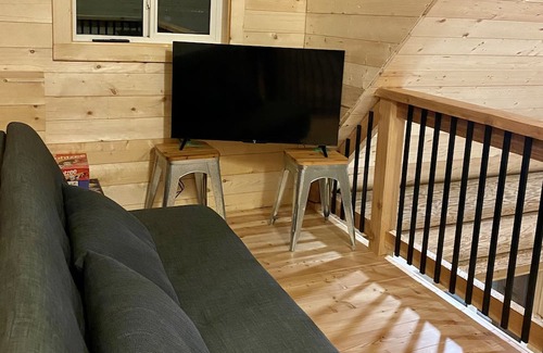 Sunshine Valley Kabine | Log cabin retreat, in beautiful Sunshine Valley, minutes from Manning Park.